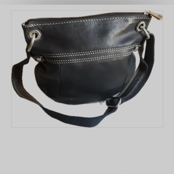 Fossil Crossbody Bag. - Picture 2 of 10